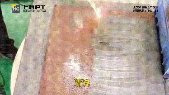 1672195766196093.gif 640 (2).gif